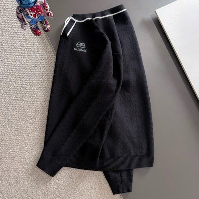 Balenciaga sweater — 7