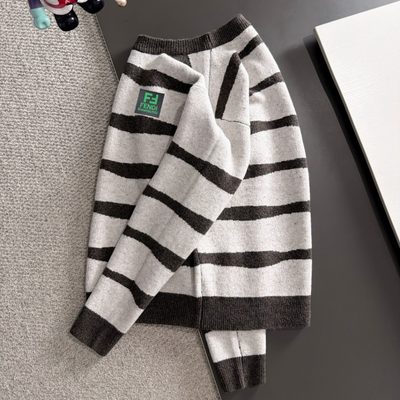 Fendi knit crewneck sweater — 7
