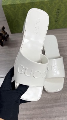 Gucci Plastique rubber platform slide sandals — 5