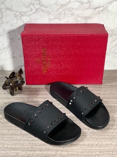 Valentino Garavani Rockstud rubber slides