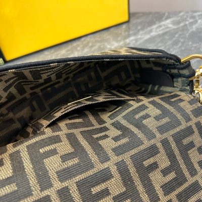 Fendi Baguette bag (T) — 8