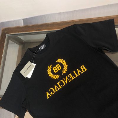 Balenciaga T-Shirt — 3