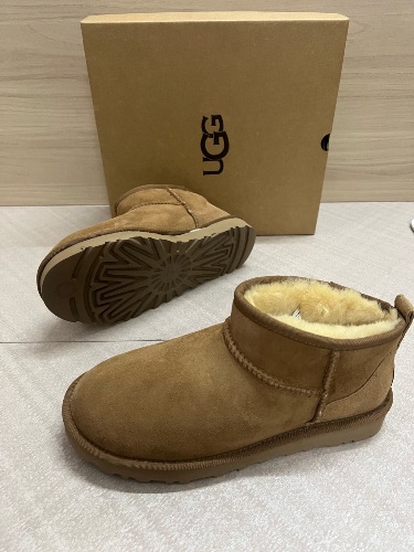 UGG Classic Ultra Mini boots