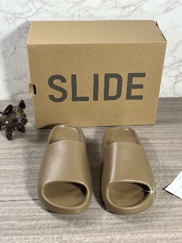 Adidas Yeezy Slides — 3