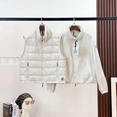 Moncler Pervenche 3-in-1 Short Down Jacket — 3