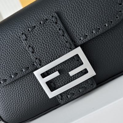 Fendi Baguette bag (T) — 4