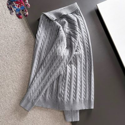 Burberry long-sleeved knit sweater — 7