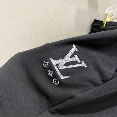 Louis Vuitton shorts — 10