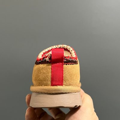 UGG Tazz (or UGG Tazz II) slip-on platform slippers — 7