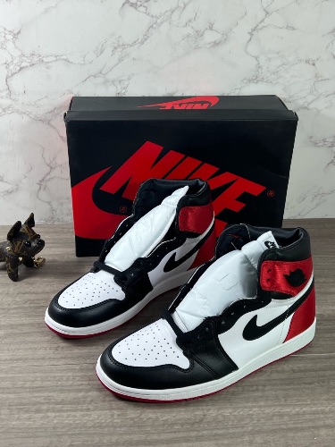 Nike Air Jordan 1 Retro High Satin Black Toe (W) sneakers. — 3