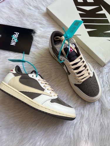 Nike Air Jordan 1 Low OG SP Travis Scott "Reverse Mocha" sneakers