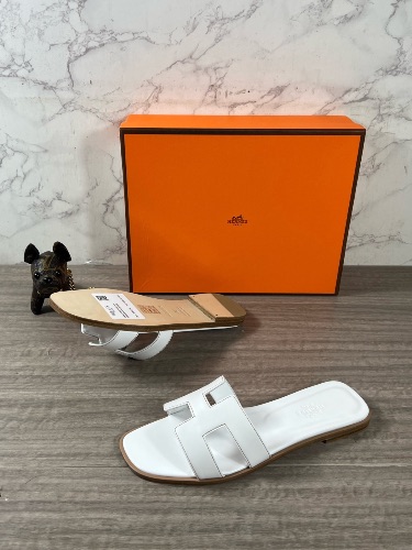 Hermès Oran sandals