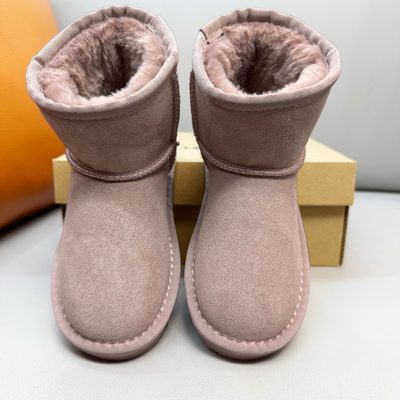 UGG mini classic flat ankle boots — 7