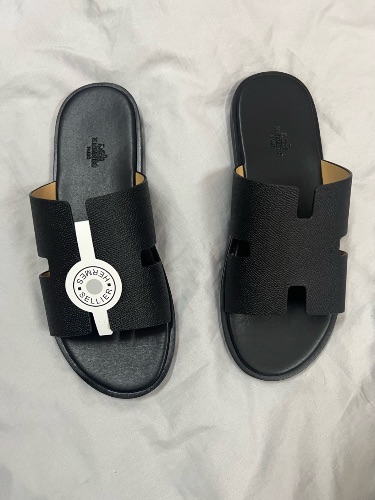 Hermes Izmir Sandals in black calfskin leather