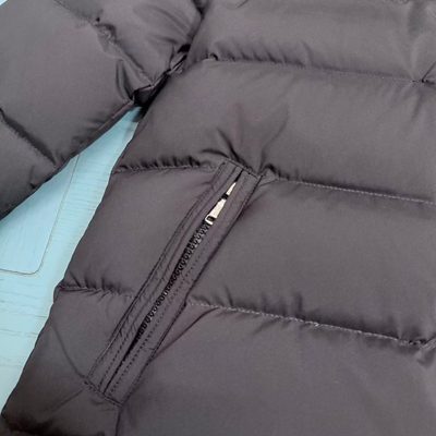 Moncler long-sleeved, black quilted down puffer coat — 7