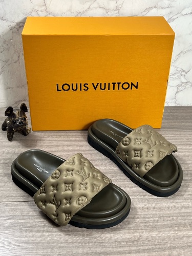 Louis Vuitton Pool Pillow mules