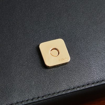 Fendi Fendigraphy Wallet On Chain (T) — 8