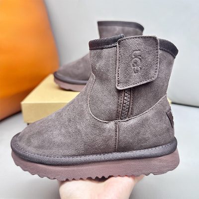 UGG kids' suede short boots — 4