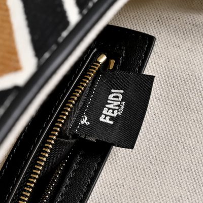 Fendi Baguette bag (T) — 7