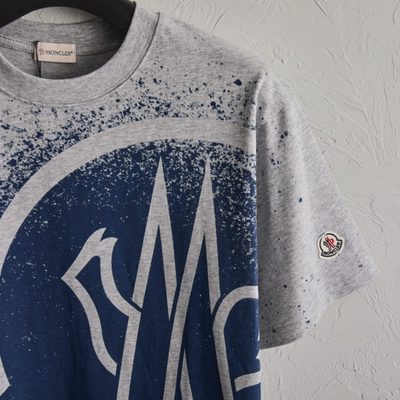 Moncler t-shirt is a grey — 4