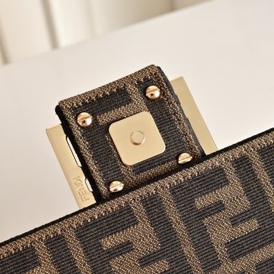 Fendi Baguette bag (T) — 5
