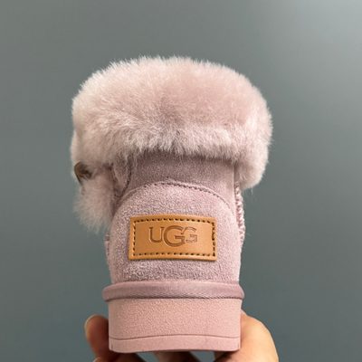 UGG Classic Mini Fluff BOOTS — 7