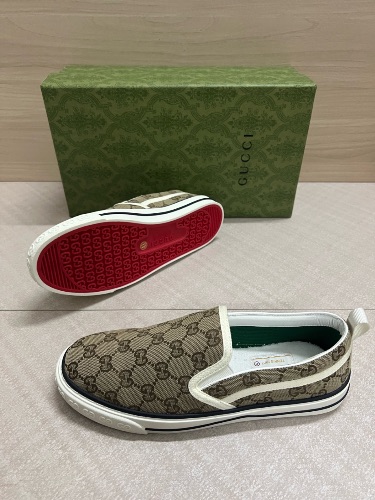 Gucci Tennis 1977 Slip-On sneakers in beige and ebony canvas