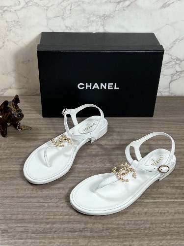 Chanel leather thong sandals — 3