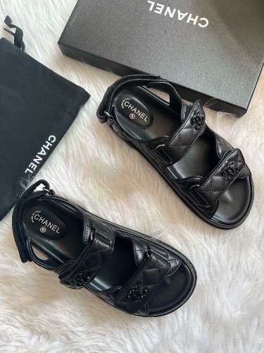 Chanel black leather quilted "Dad" sandals