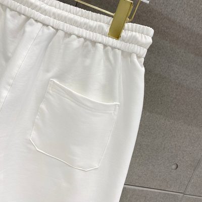 Gucci shorts — 9
