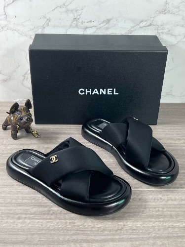 Chanel criss-cross puffy fabric slides — 4
