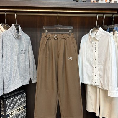 Arcteryx brown matching set featuring a zip-up jacket and wide-leg trousers — 4