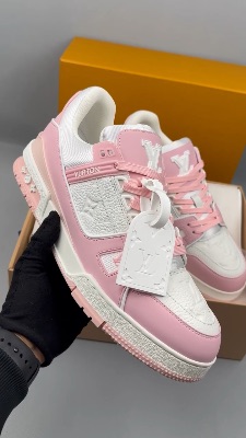 Louis Vuitton LV Trainer sneakers in a pink and white colorwa — 5