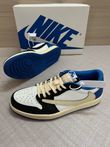 Jordan 1 Retro Low OG SP Fragment x Travis Scott sneakers