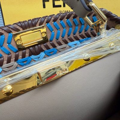 Fendi Peekaboo ISeeU bag (T) — 8