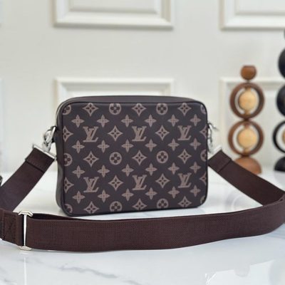 Louis Vuitton Trio Messenger Bag — 5