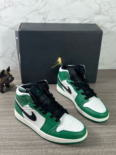Nike Air Jordan 1 Mid SE Pine Green sneakers — 4