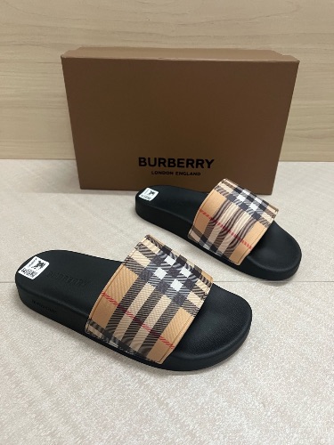 Burberry Furley check slides — 4