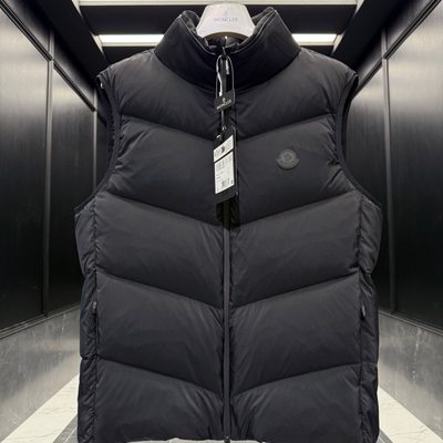 Moncler puffer gilet — 6