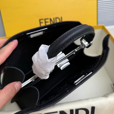 Fendi Peekaboo ISeeU bag (T) — 7