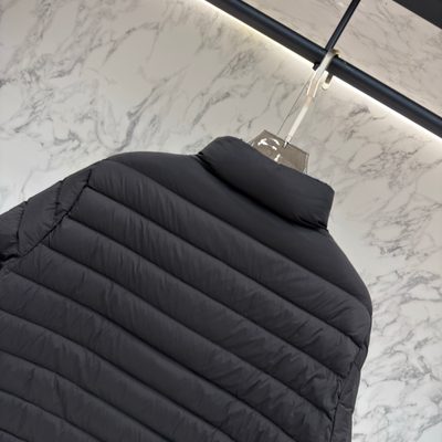 Burberry quilted down jacket — 9