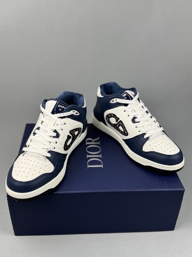 Dior B57 sneakers in a navy blue and white colorway — 4