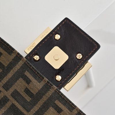 Fendi Baguette bag (T) — 4