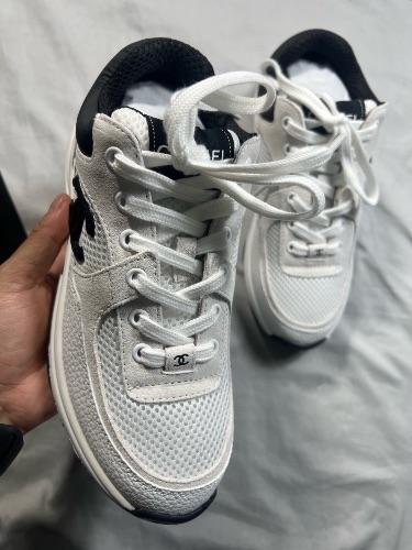Chanel white and black low-top trainers — 3