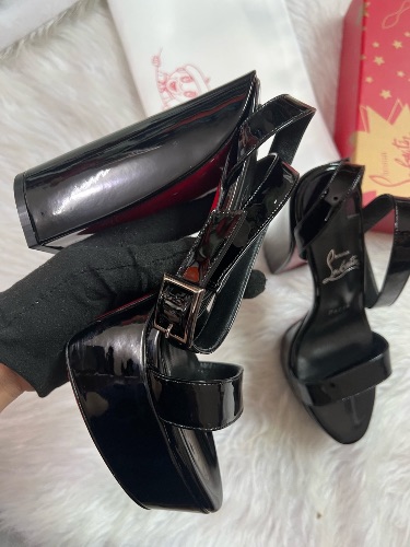 Christian Louboutin Miss Sabina 85 black patent leather sandals — 4