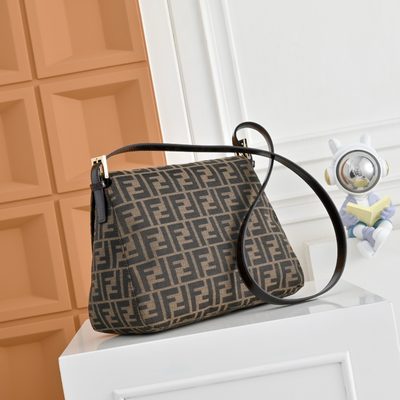 Fendi Baguette bag (T) — 3