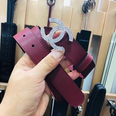 Chanel belt features a distinctive double-C buckle — 7