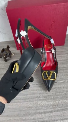 Valentino Garavani VLogo leather slingback platform pumps — 5