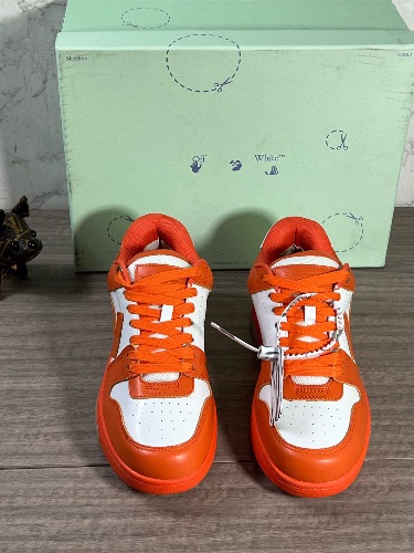 Off-White Out of Office Low Top sneakers — 3