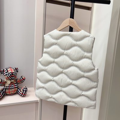 Burberry white children's or youth down puffer gilet — 7